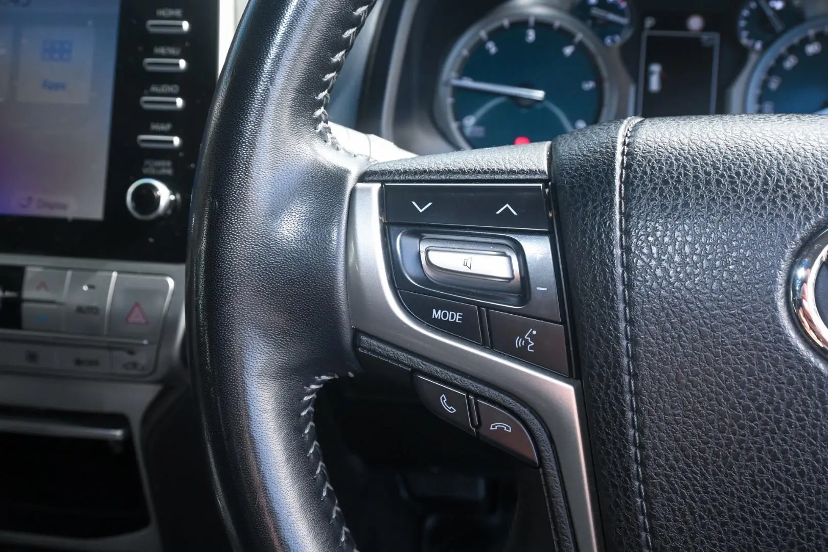 2021 Toyota Landcruiser Prado Gallery Image 12