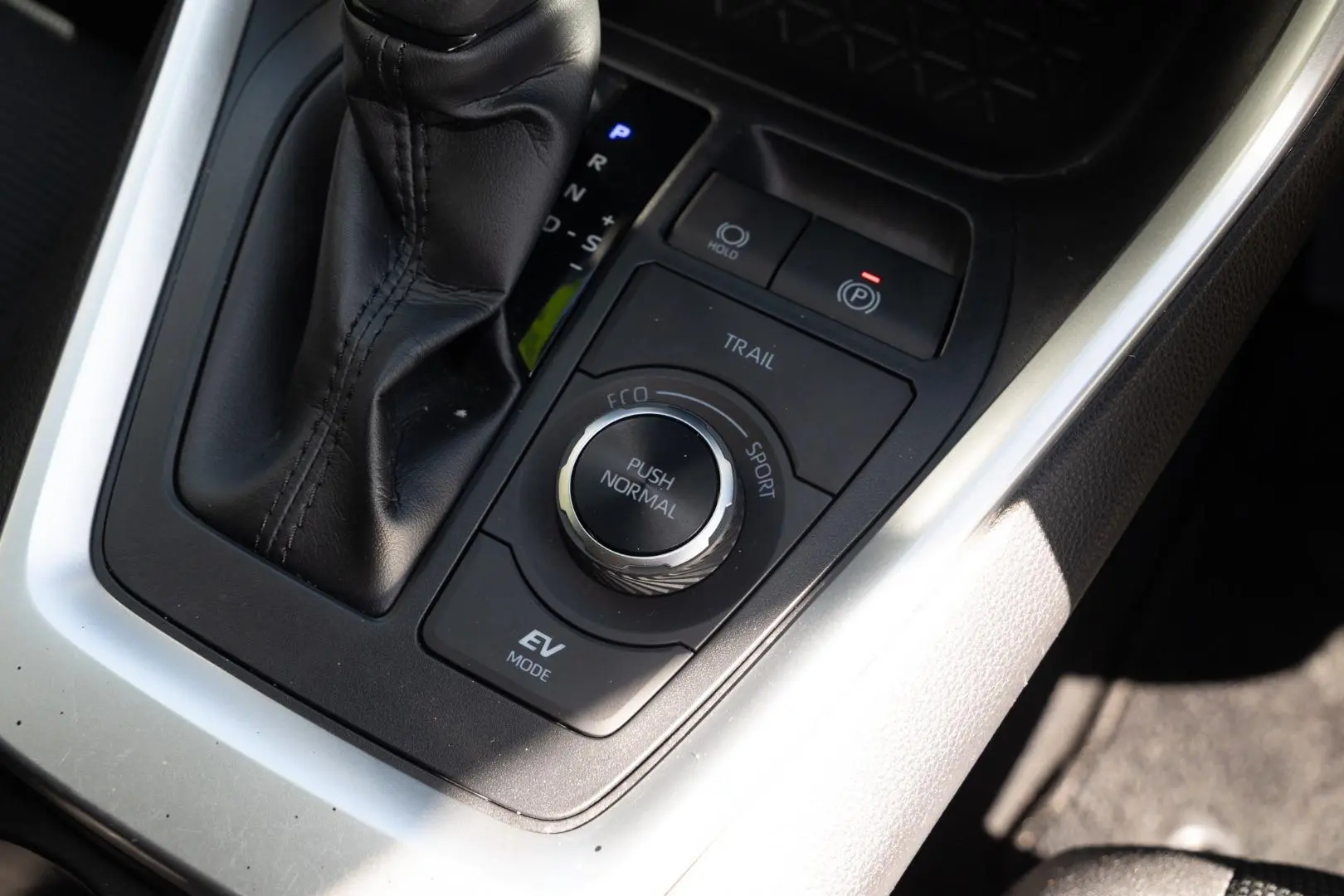 2021 Toyota RAV4 Gallery Image 13