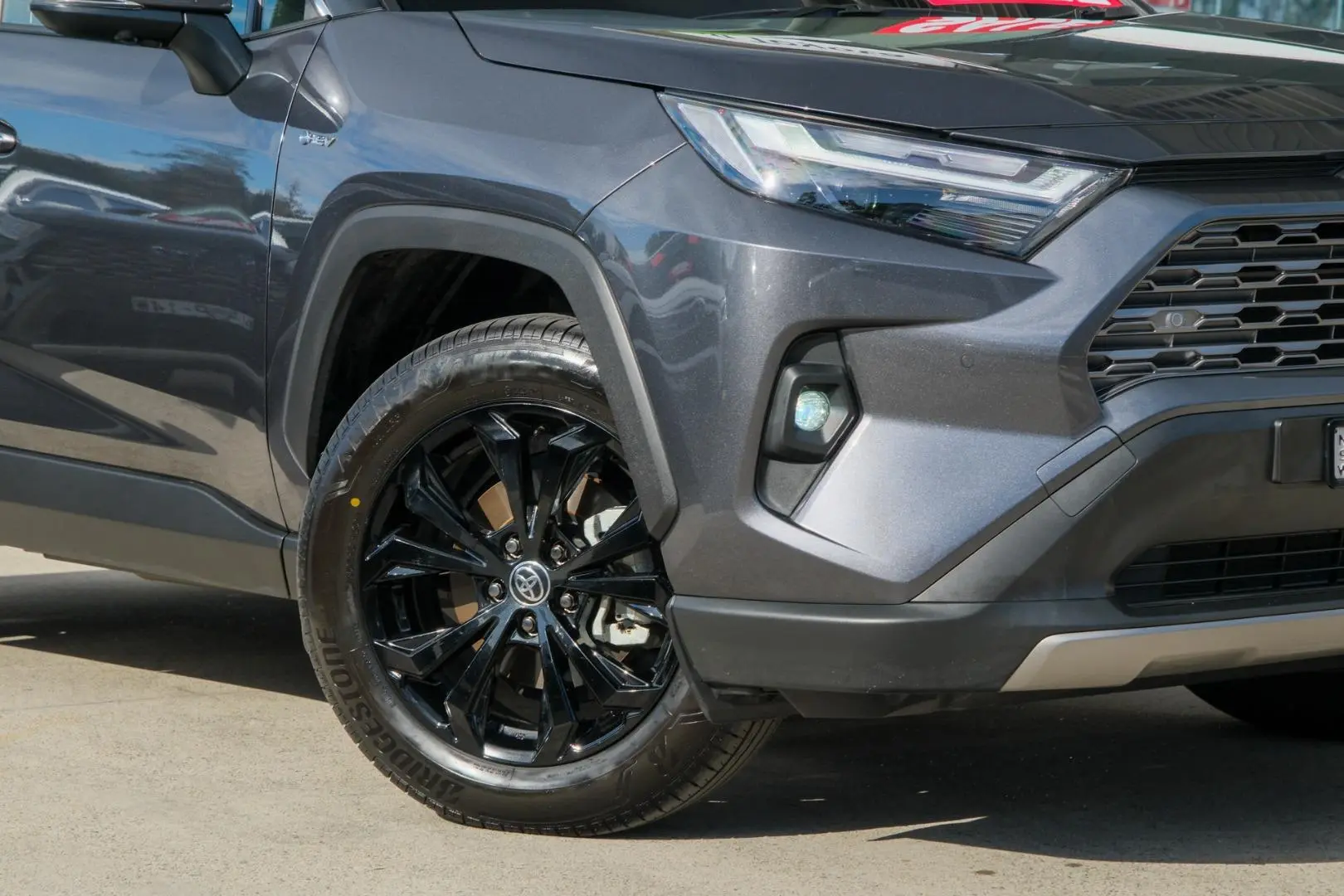 2025 Toyota RAV4 Gallery Image 6