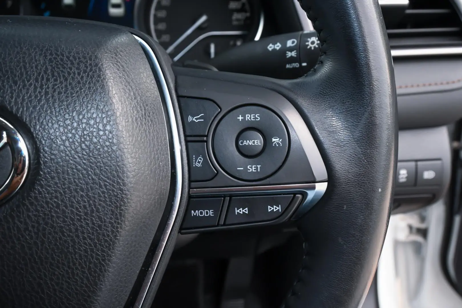 2019 Toyota Camry Gallery Image 14