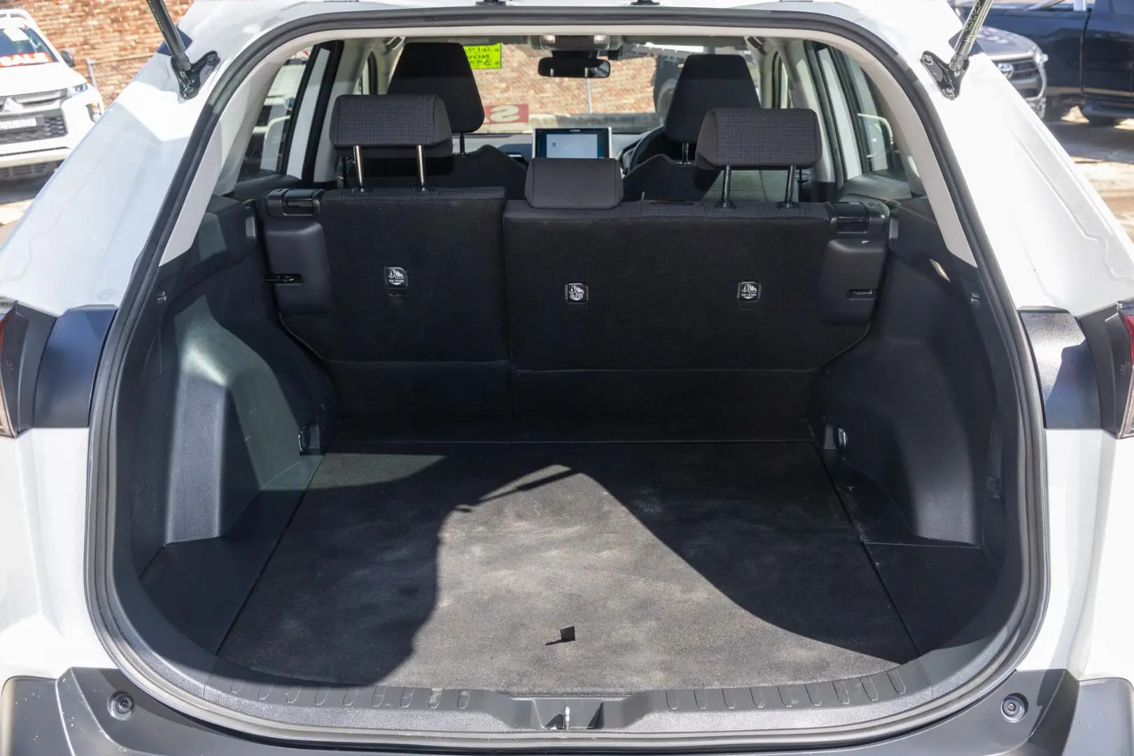 2024 Toyota RAV4 Gallery Image 19