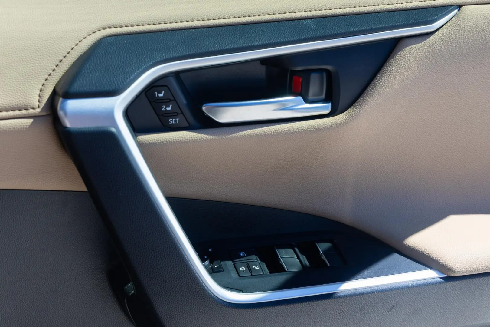 2021 Toyota RAV4 Gallery Image 16