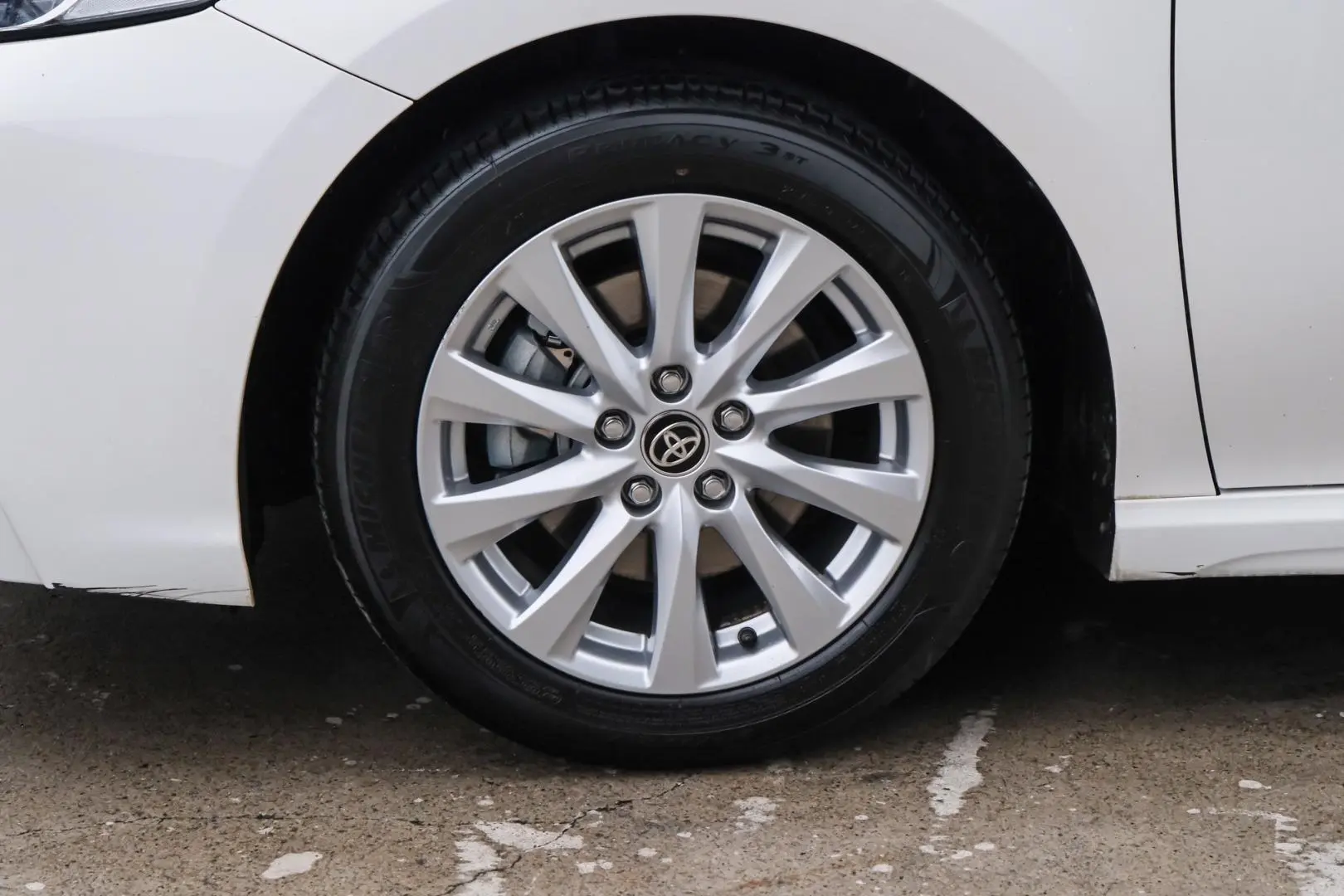 2020 Toyota Camry Gallery Image 21