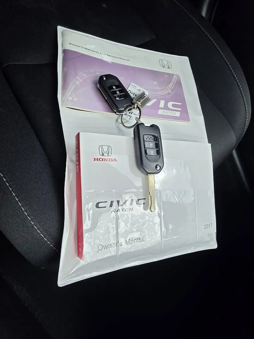 2017 Honda Civic Gallery Image 27