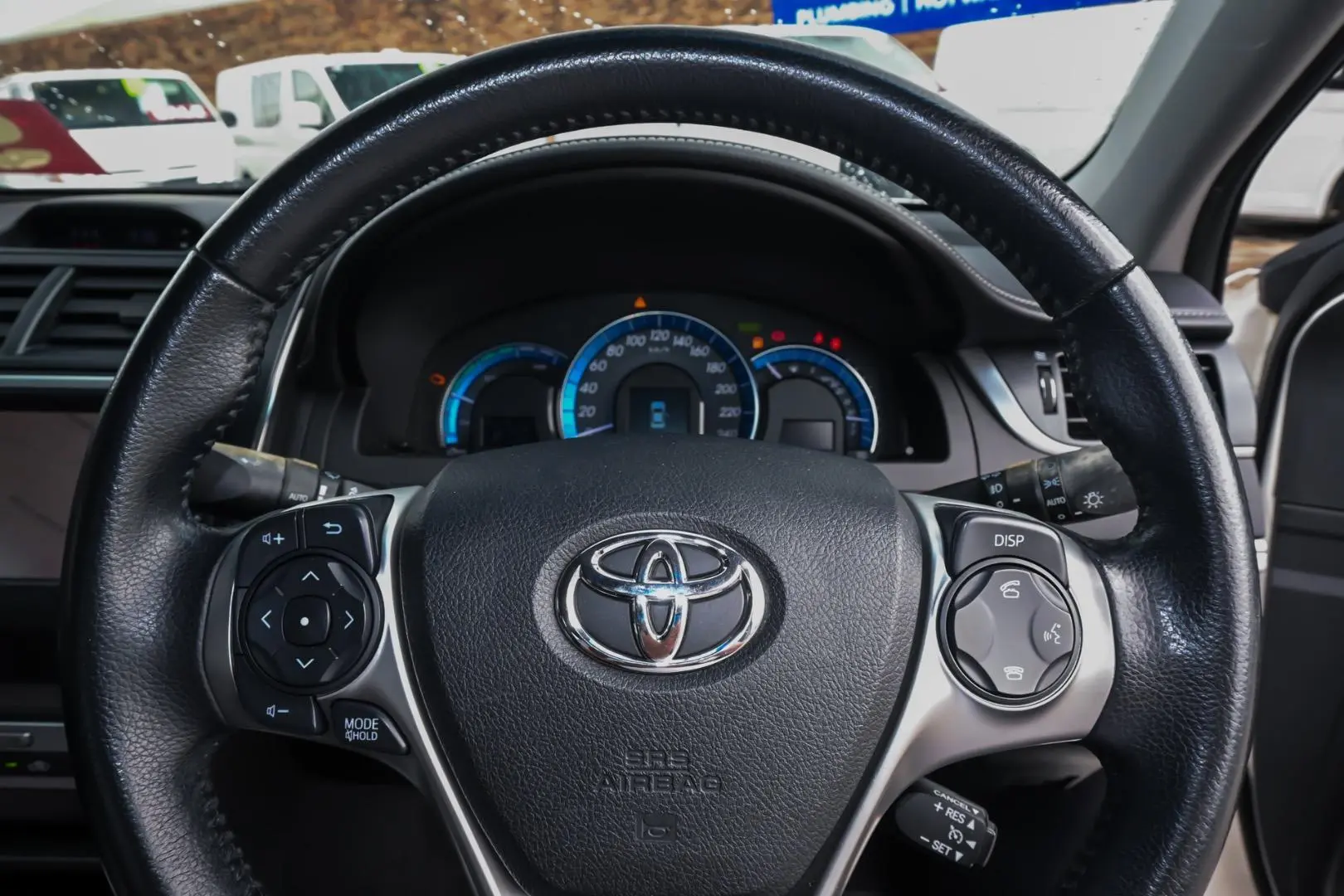 2012 Toyota Camry Gallery Image 11