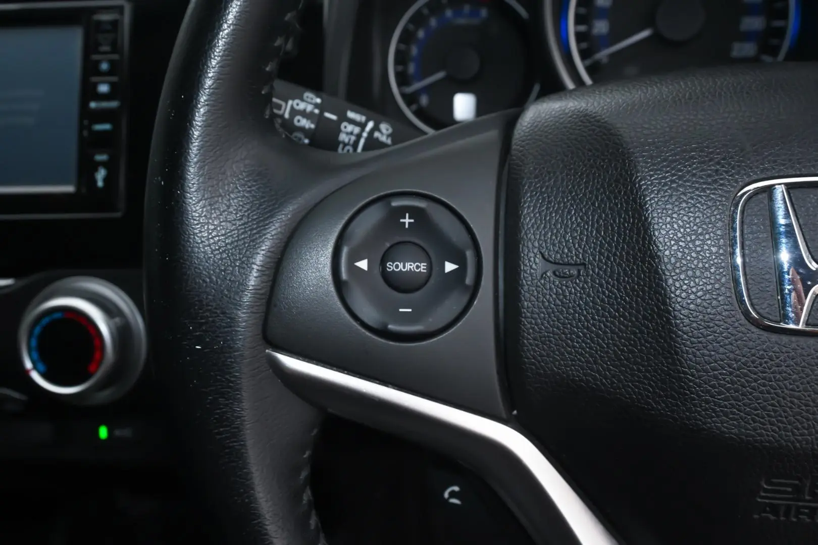 2017 Honda Jazz Gallery Image 12