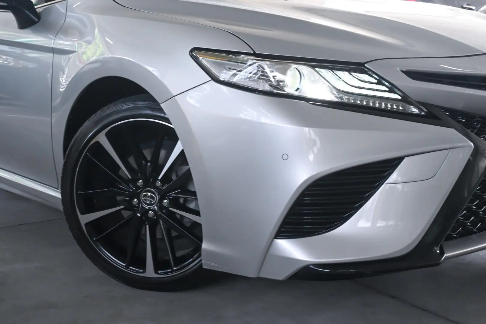 2018 Toyota Camry Gallery Image 6
