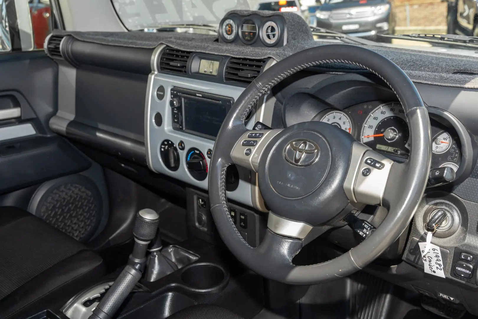 2015 Toyota FJ Cruiser Gallery Image 7