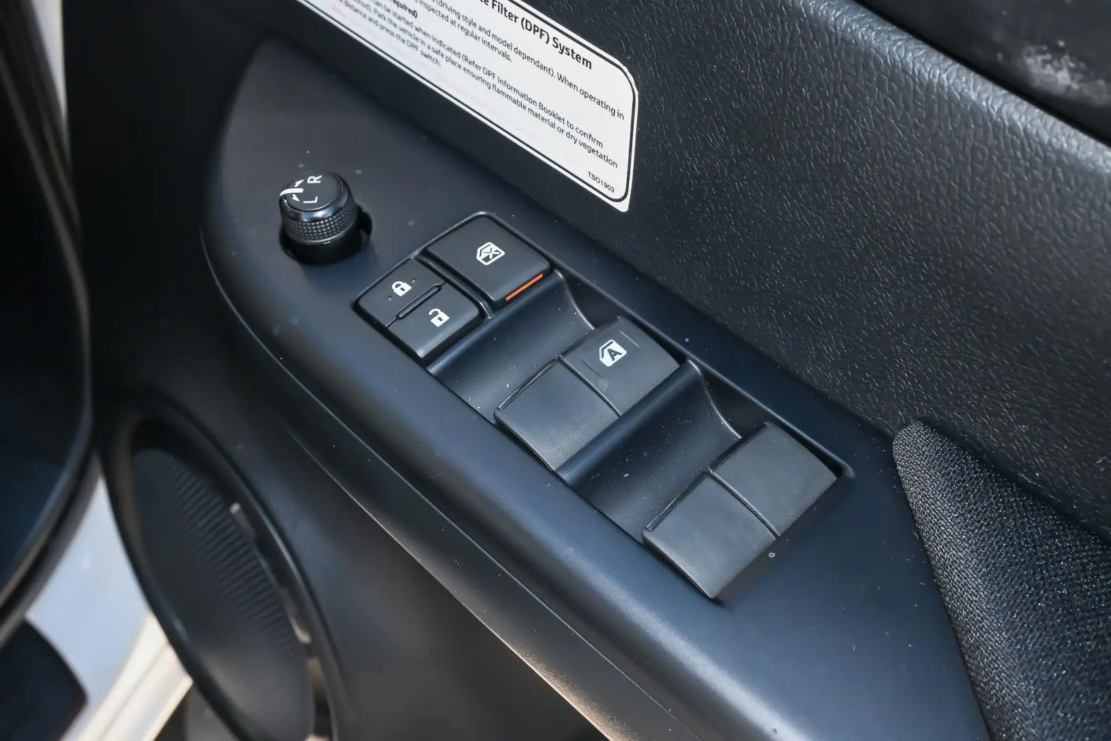 2020 Toyota Hilux Gallery Image 10