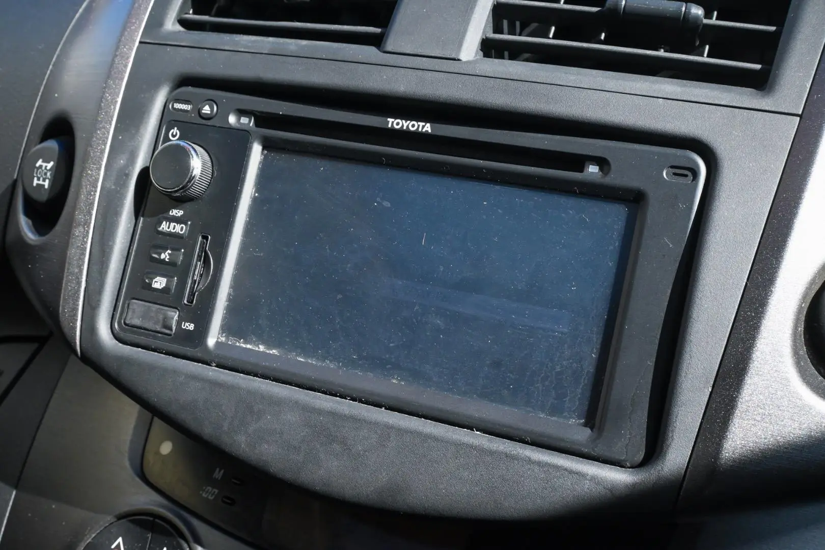 2012 Toyota RAV4 Gallery Image 16