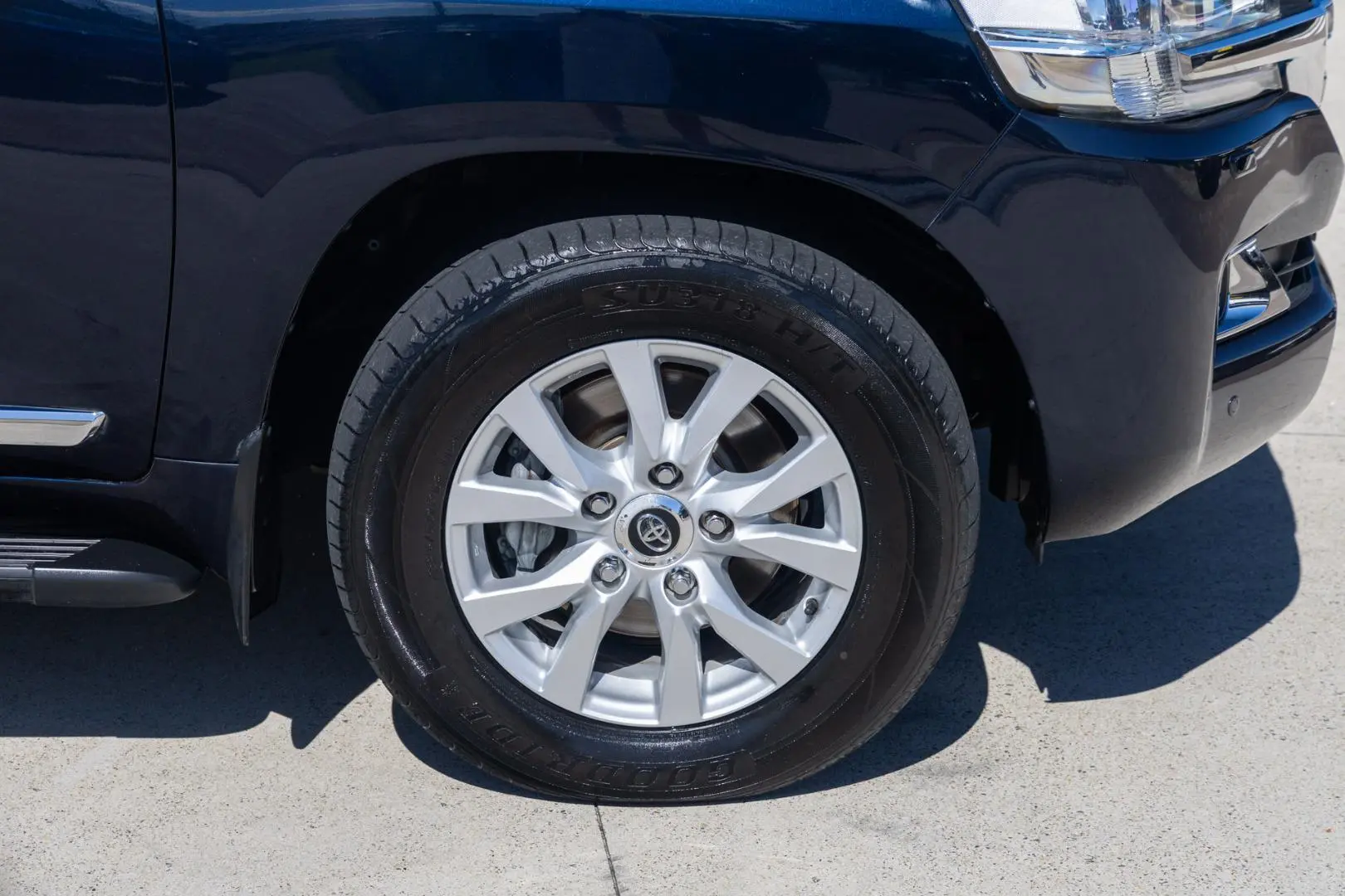 2017 Toyota Landcruiser Gallery Image 22