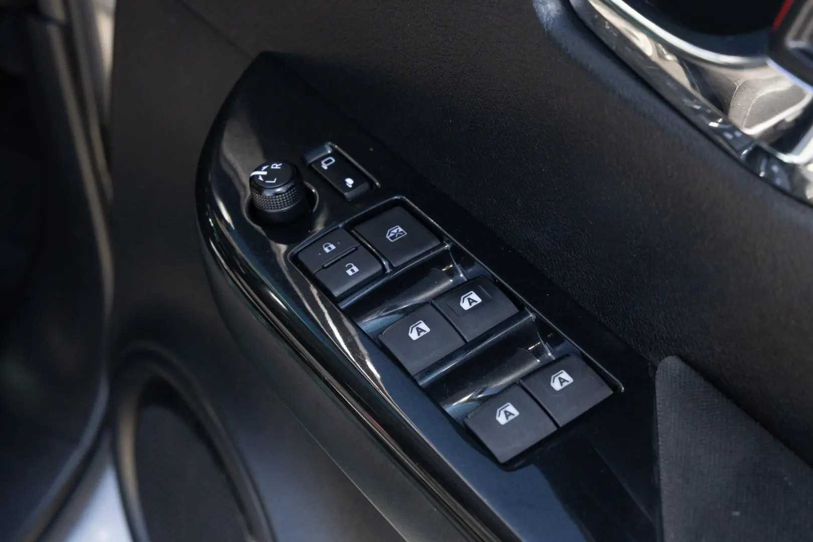 2018 Toyota Hilux Gallery Image 19