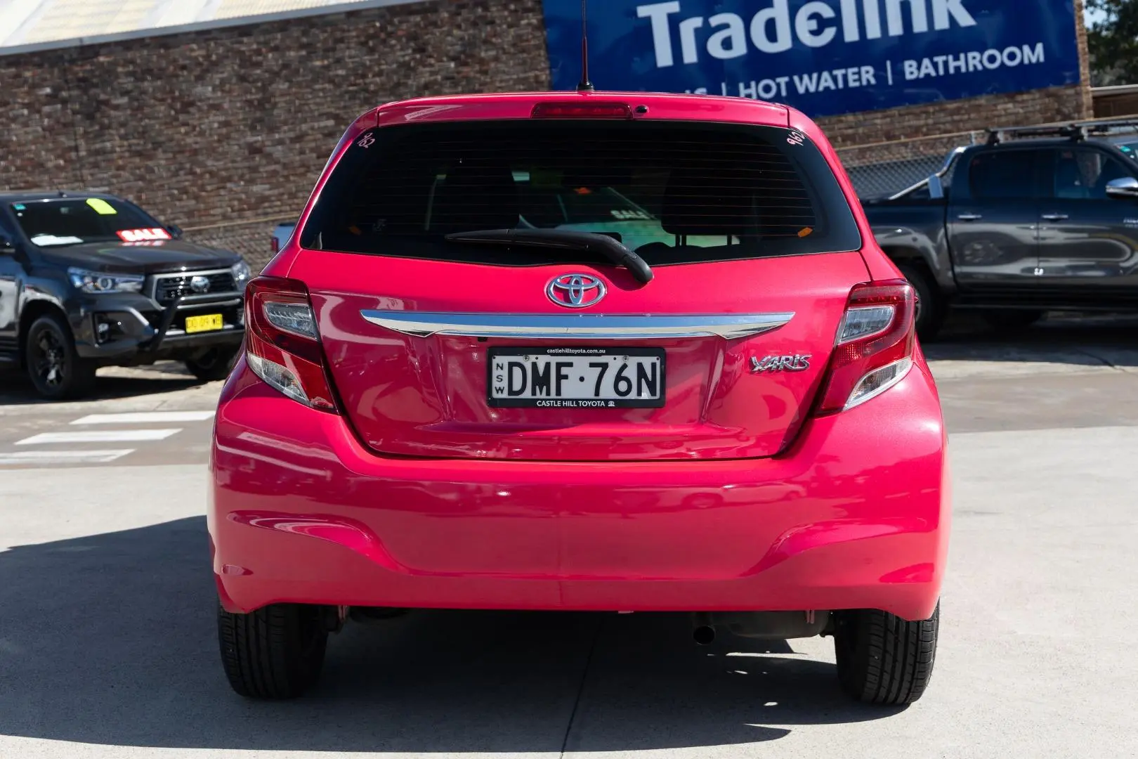 2016 Toyota Yaris Gallery Image 5