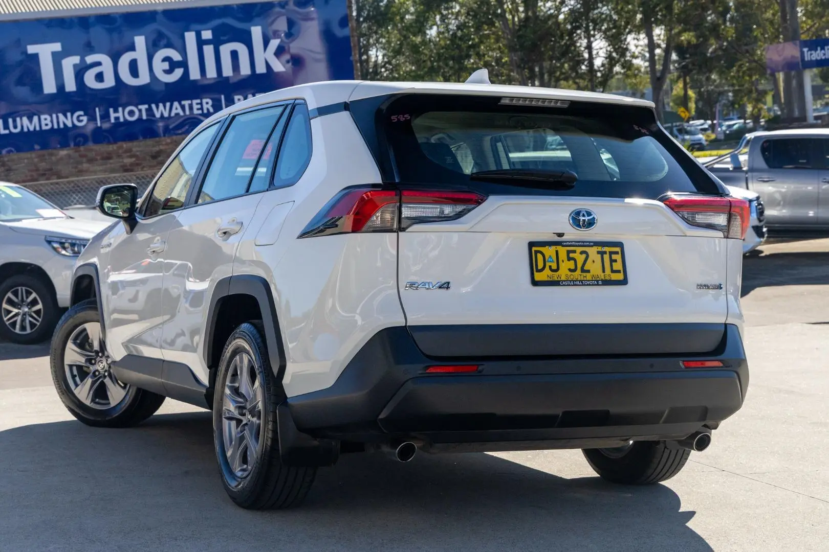 2023 Toyota RAV4 Gallery Image 2