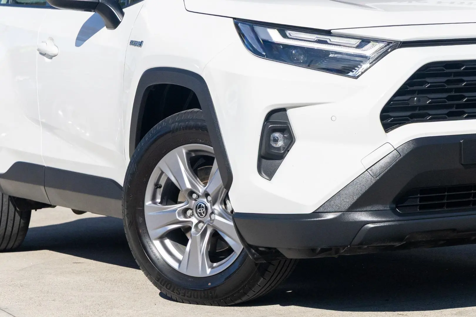 2023 Toyota RAV4 Gallery Image 6