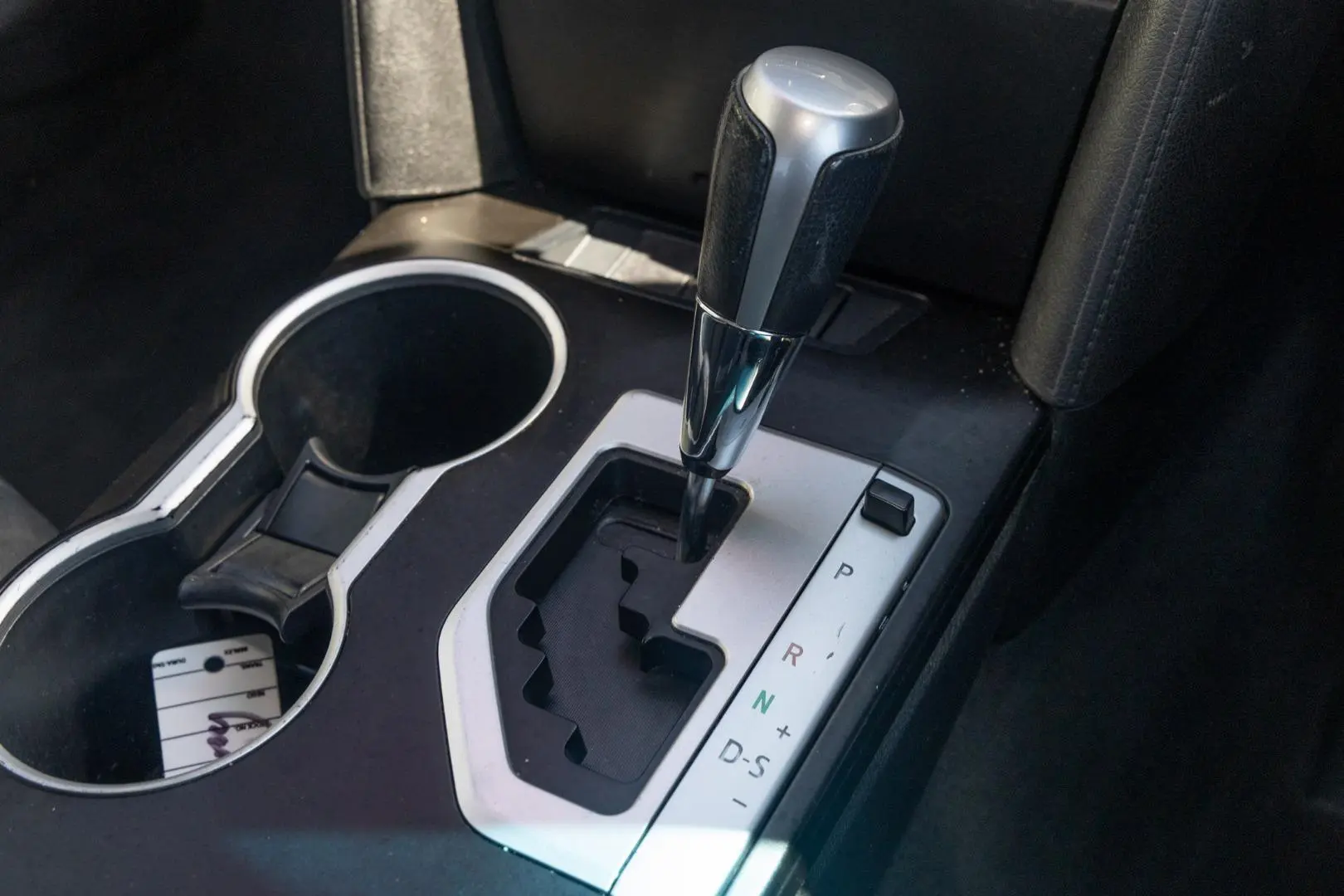 2014 Toyota Camry Gallery Image 17