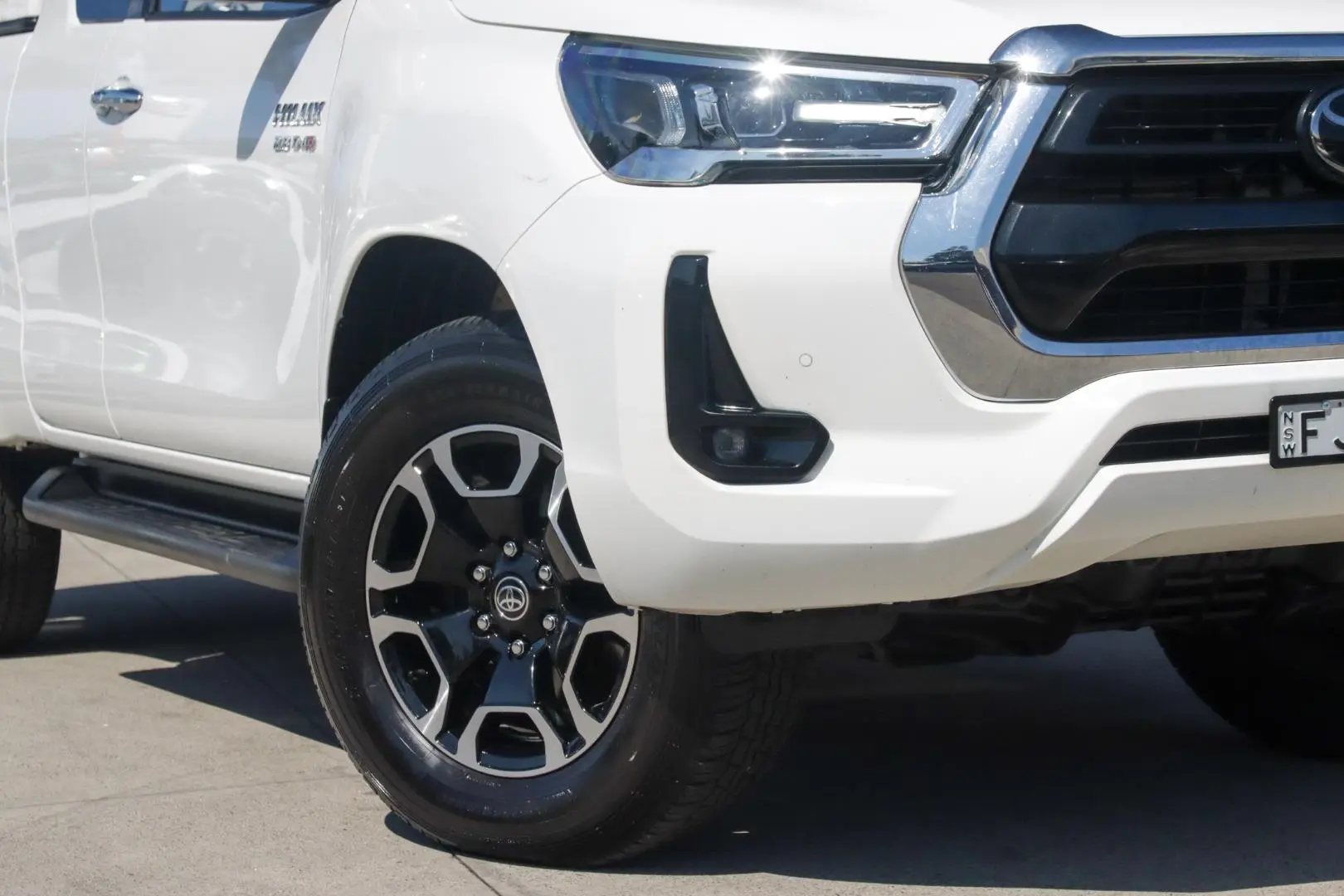 2022 Toyota Hilux Gallery Image 6