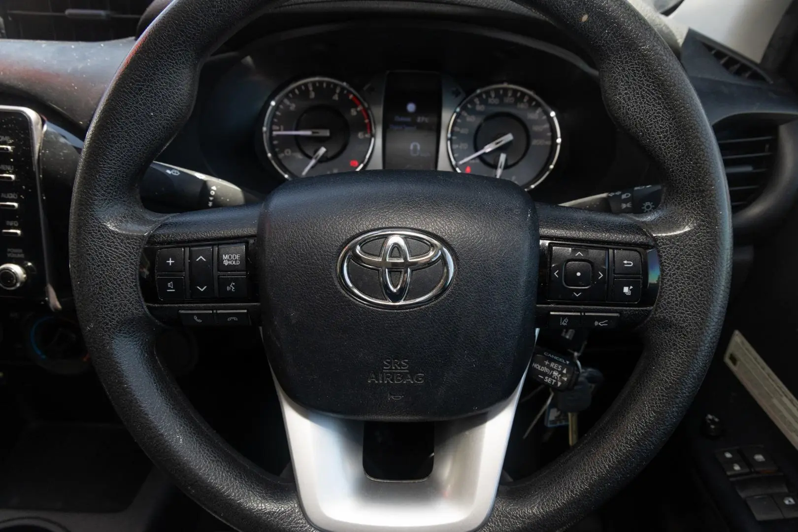 2022 Toyota Hilux Gallery Image 9