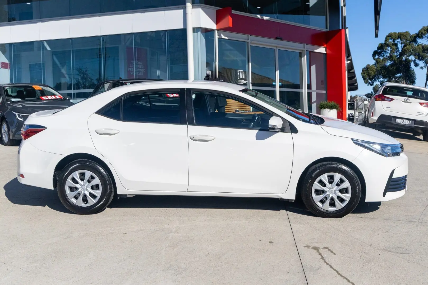 2019 Toyota Corolla Gallery Image 3