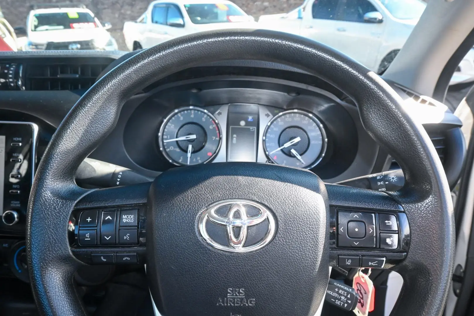 2021 Toyota Hilux Gallery Image 11