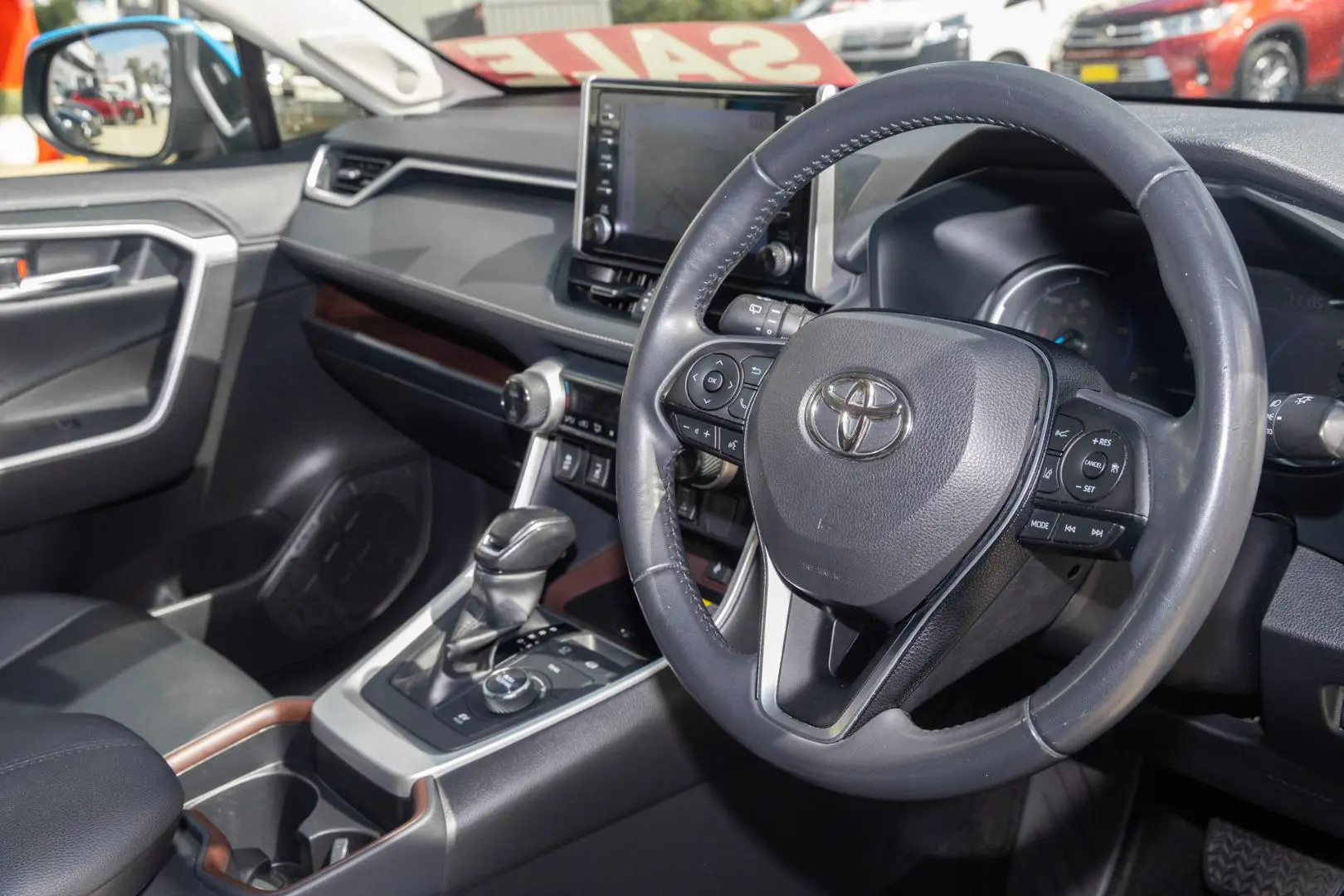 2020 Toyota RAV4 Gallery Image 7