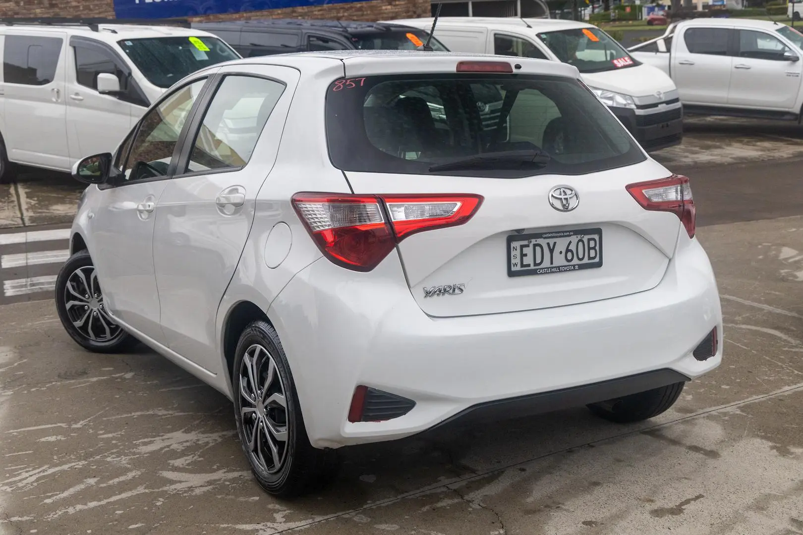 2019 Toyota Yaris Gallery Image 4