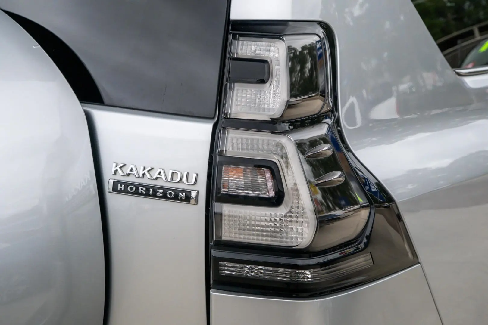 2020 Toyota Landcruiser Prado Gallery Image 19