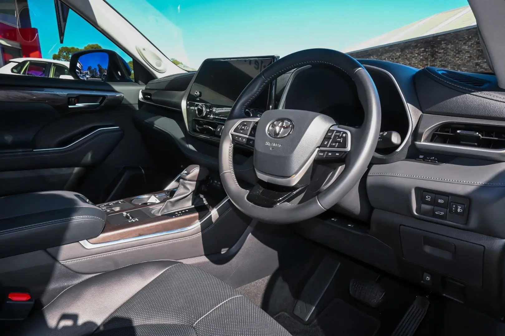 2025 Toyota Kluger Gallery Image 7