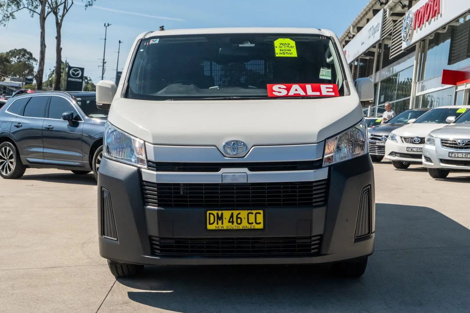 2020 Toyota Hiace Gallery Image 4