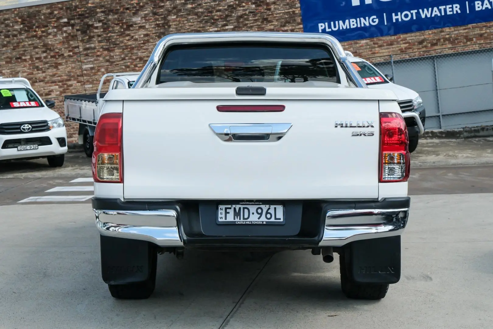 2016 Toyota Hilux Gallery Image 5