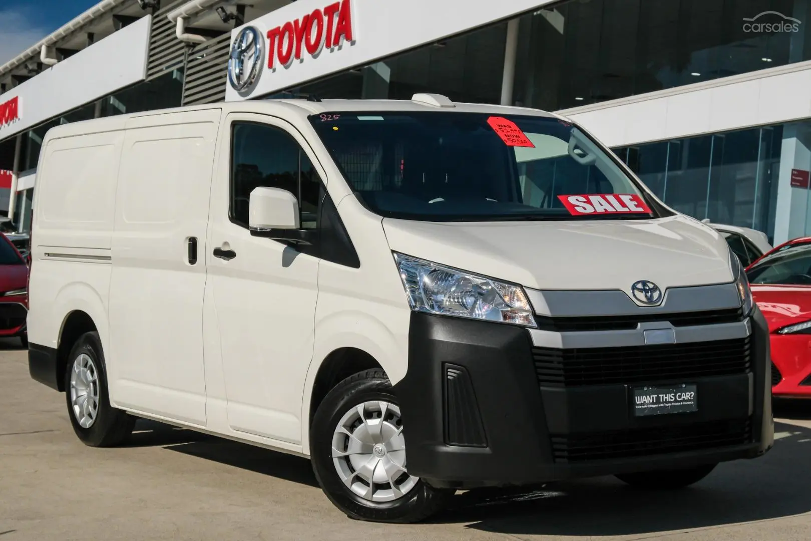 2022 Toyota Hiace Image 1