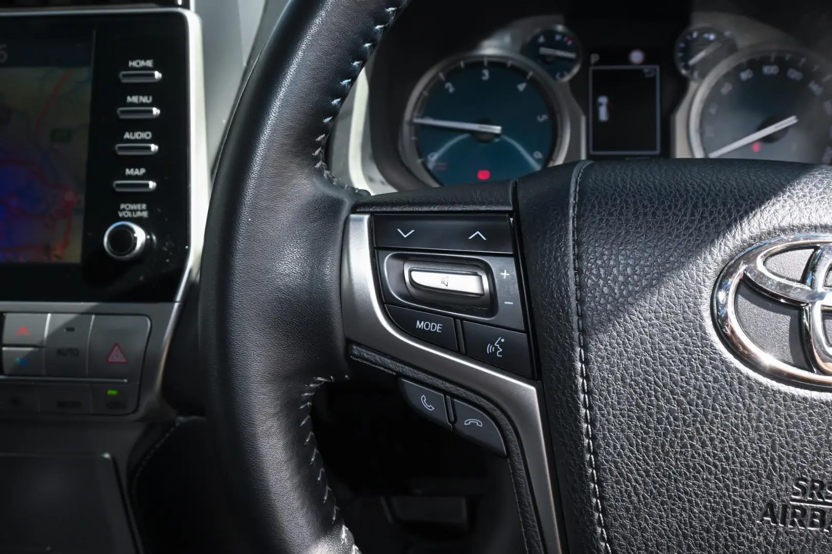 2023 Toyota Landcruiser Prado Gallery Image 12
