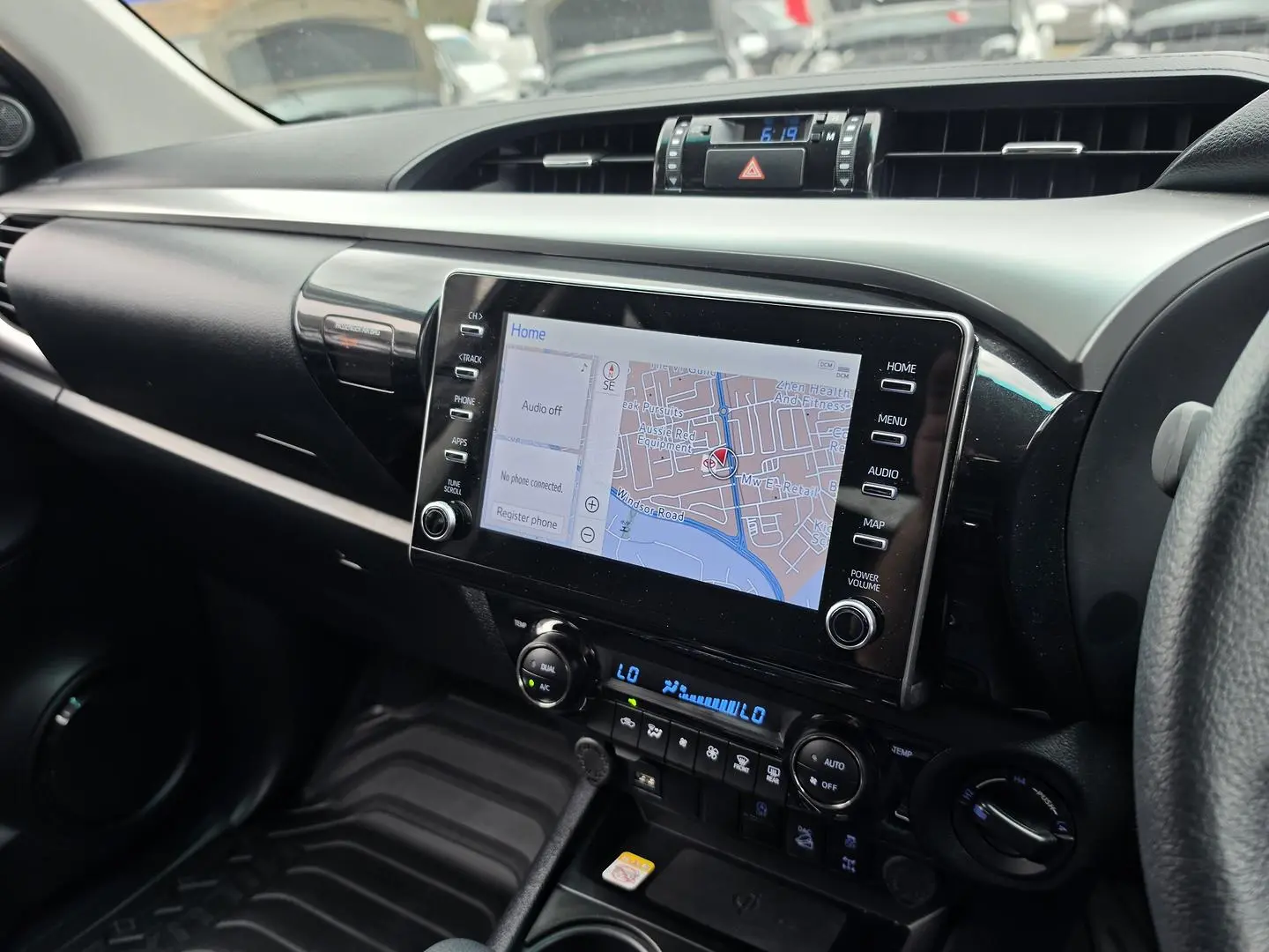 2025 Toyota Hilux Gallery Image 27