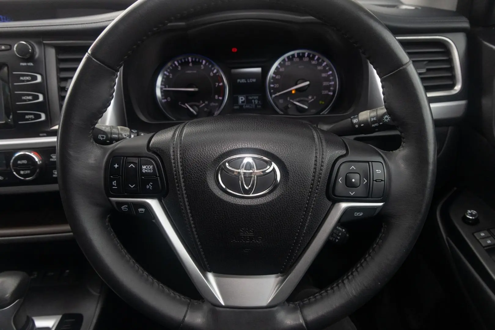 2014 Toyota Kluger Gallery Image 10