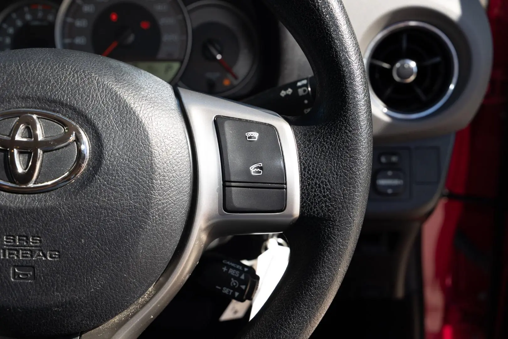 2016 Toyota Yaris Gallery Image 16