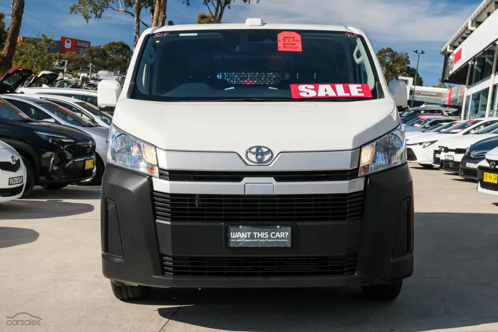 2022 Toyota Hiace Image 4