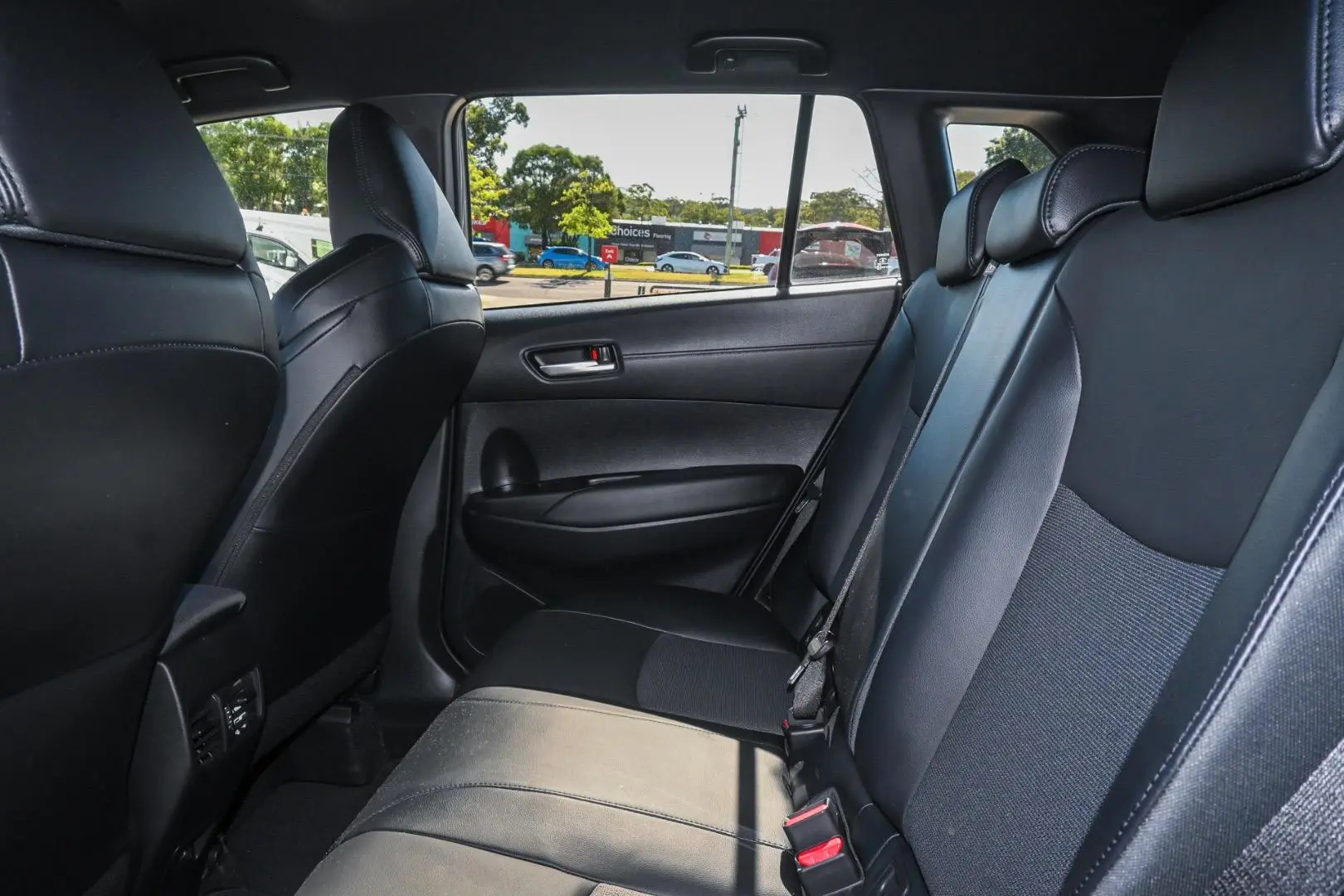 2022 Toyota Corolla Cross Gallery Image 9
