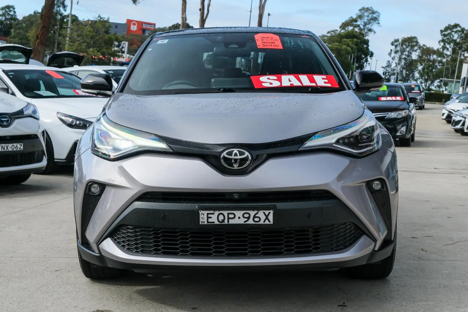 2021 Toyota C-HR Gallery Image 4