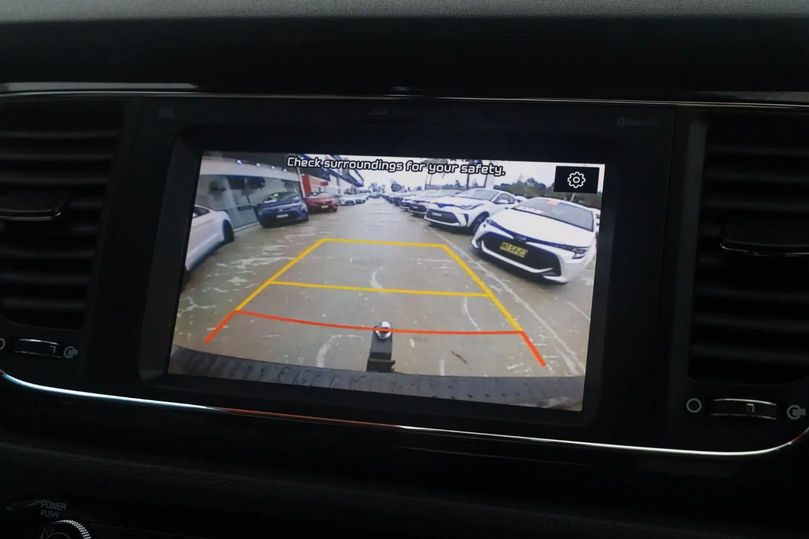 2020 Kia Carnival Gallery Image 16