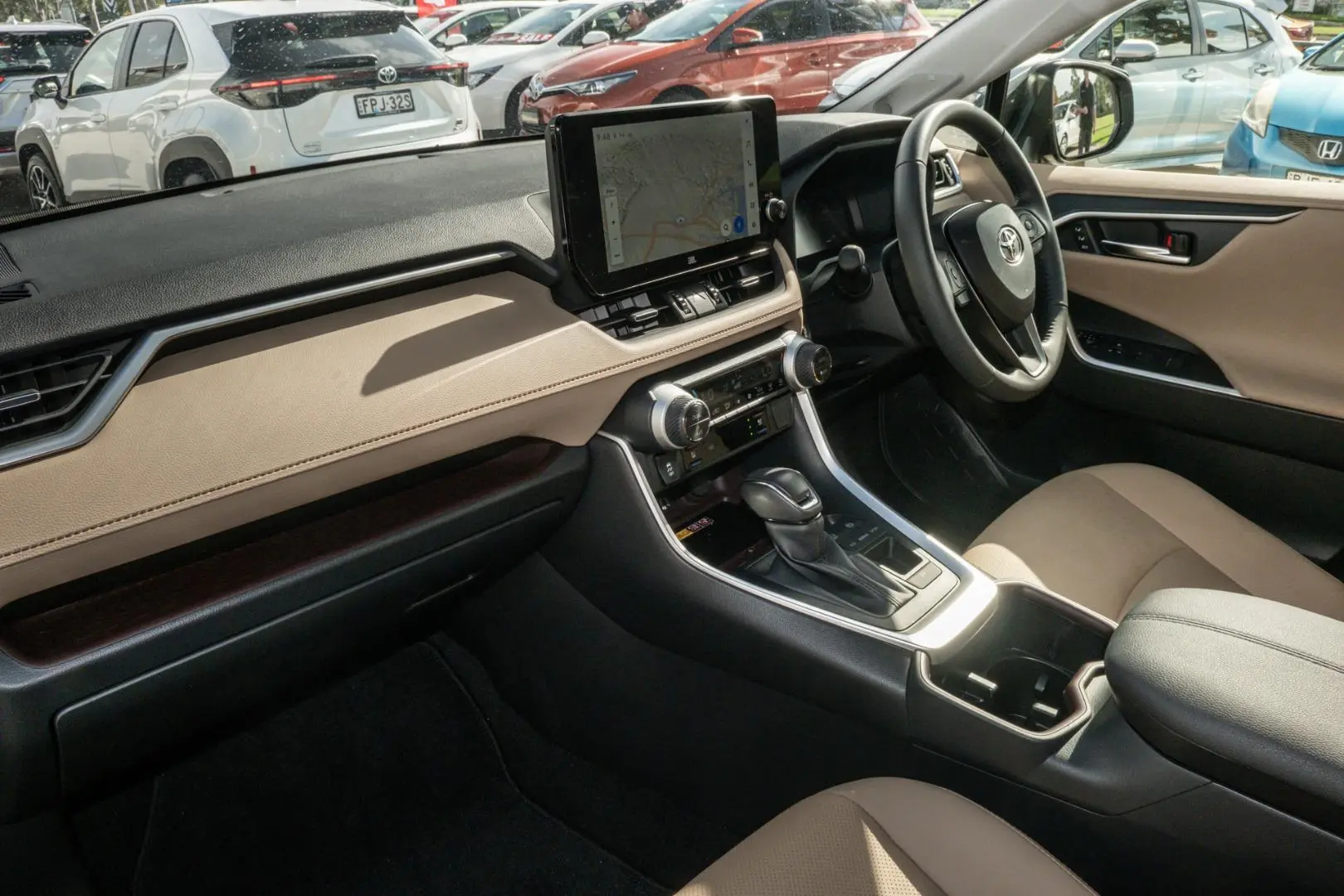 2025 Toyota RAV4 Gallery Image 8