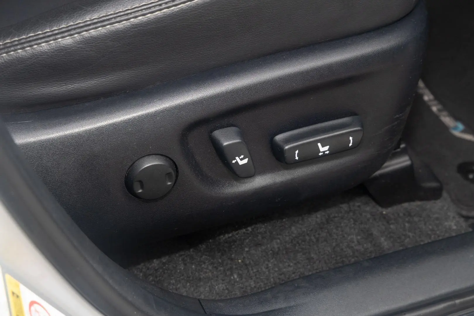 2016 Toyota Prius V Gallery Image 20
