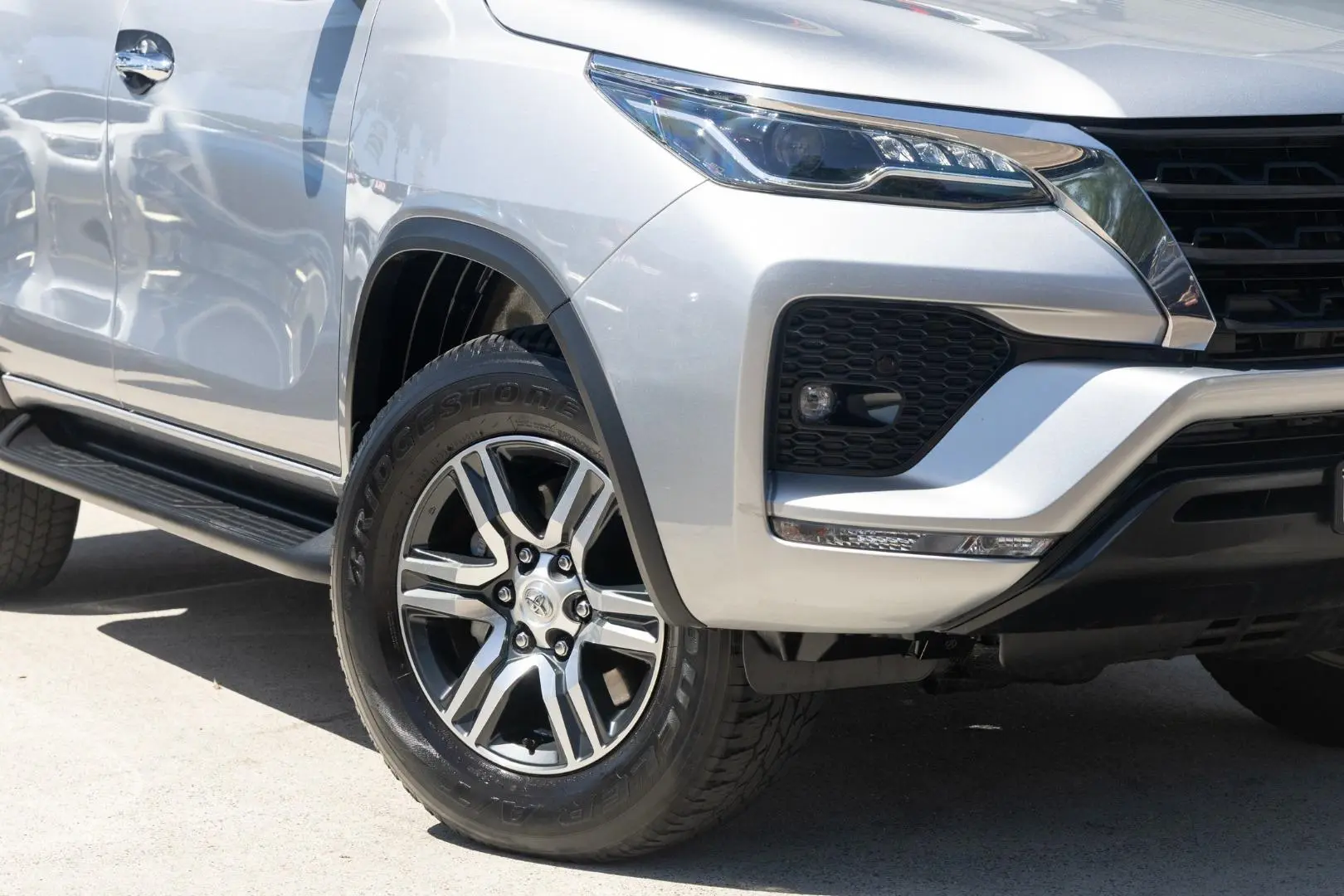 2022 Toyota Fortuner Gallery Image 6