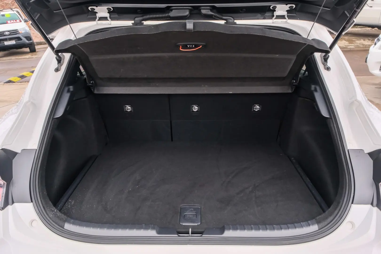 2018 Toyota Corolla Gallery Image 18