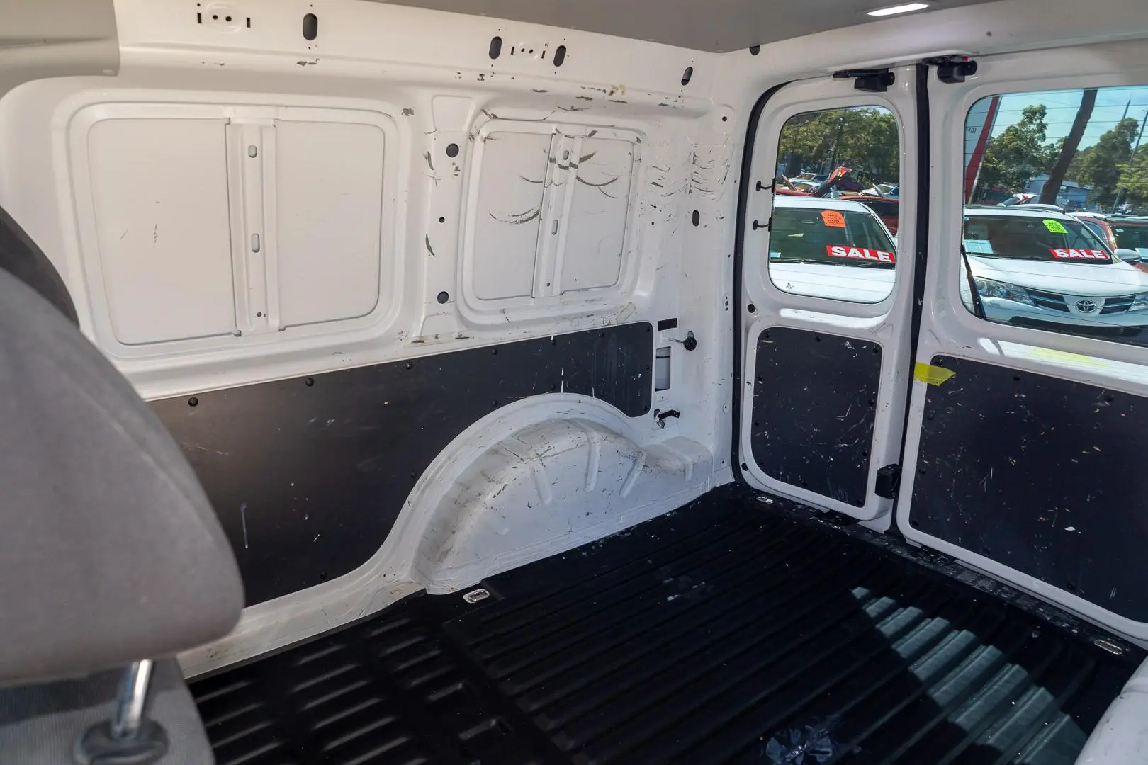 2020 Volkswagen Caddy Gallery Image 16