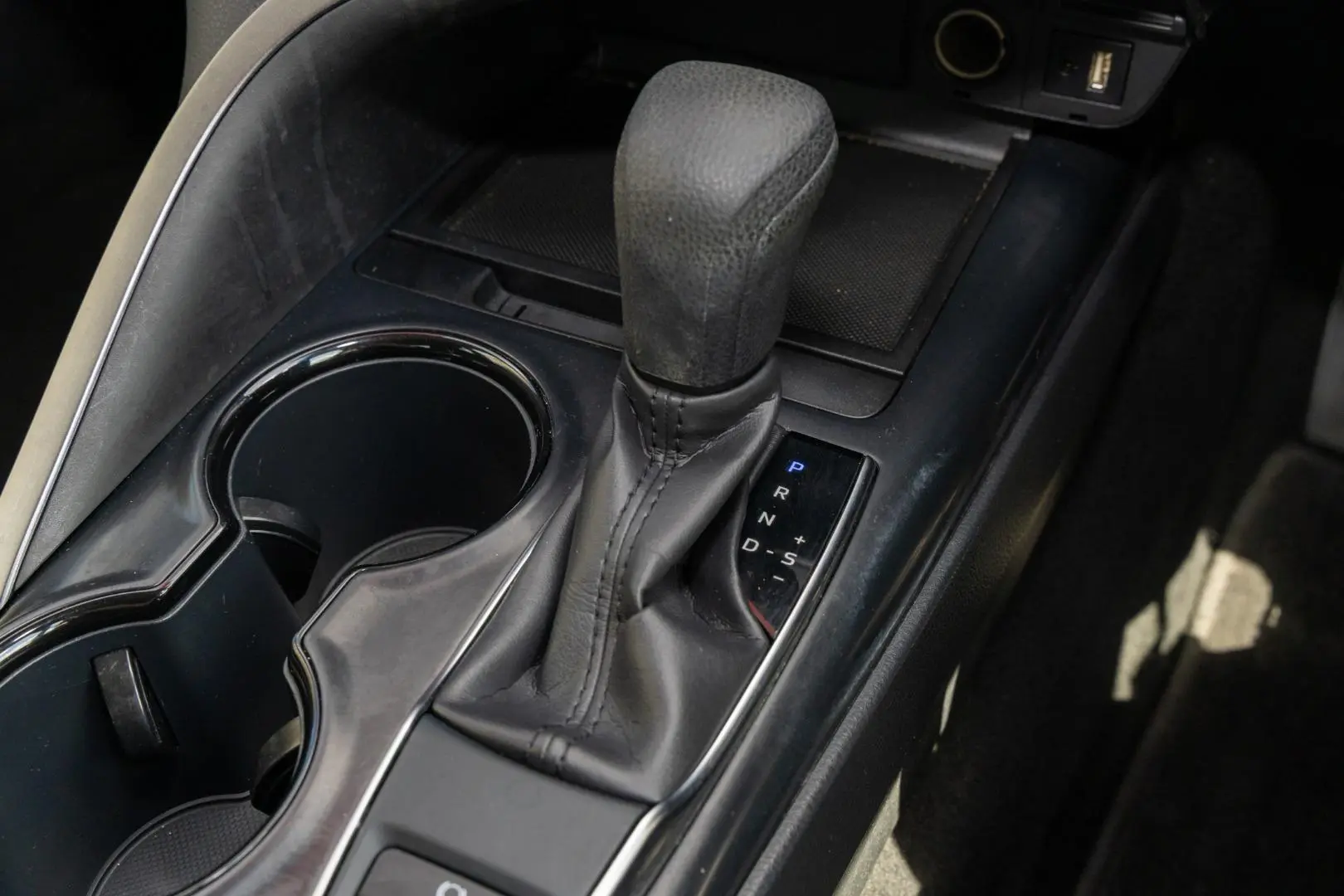 2019 Toyota Camry Gallery Image 17