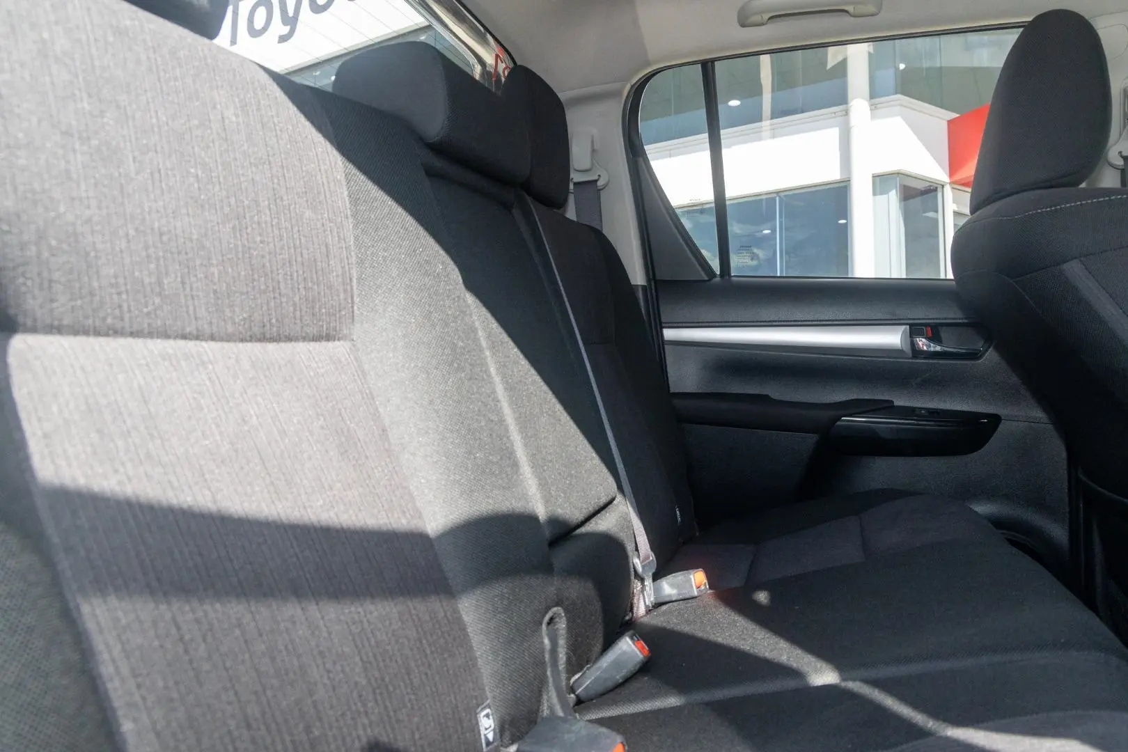 2018 Toyota Hilux Gallery Image 9