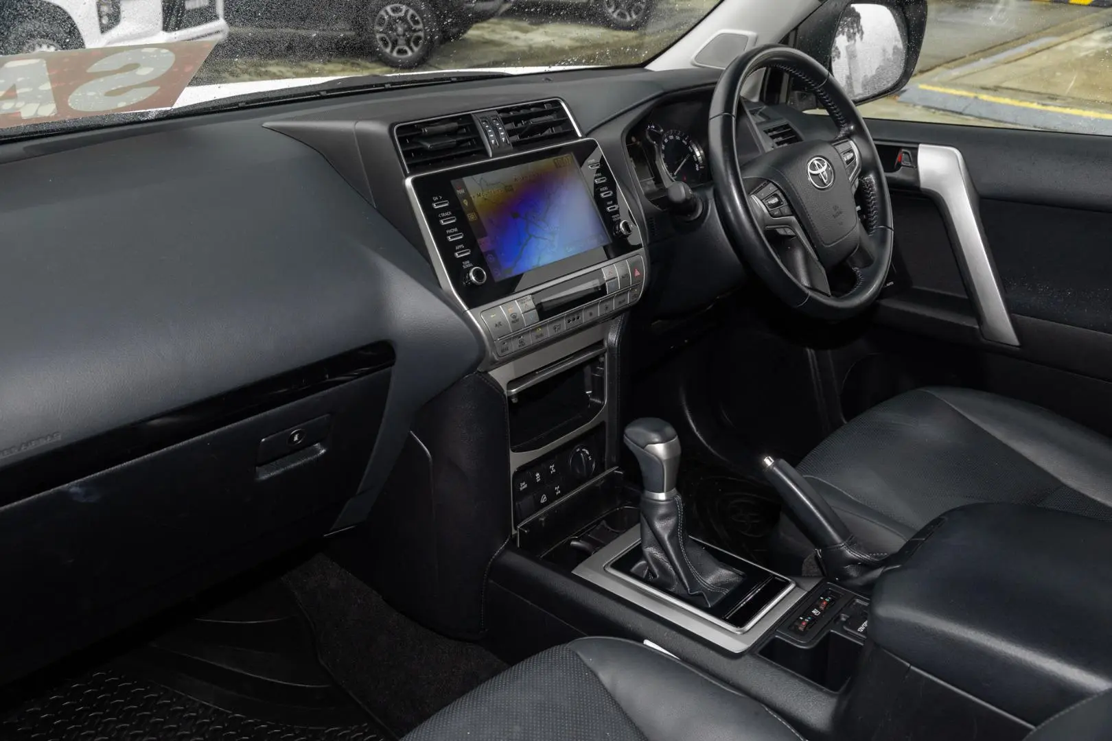 2022 Toyota Landcruiser Prado Gallery Image 8