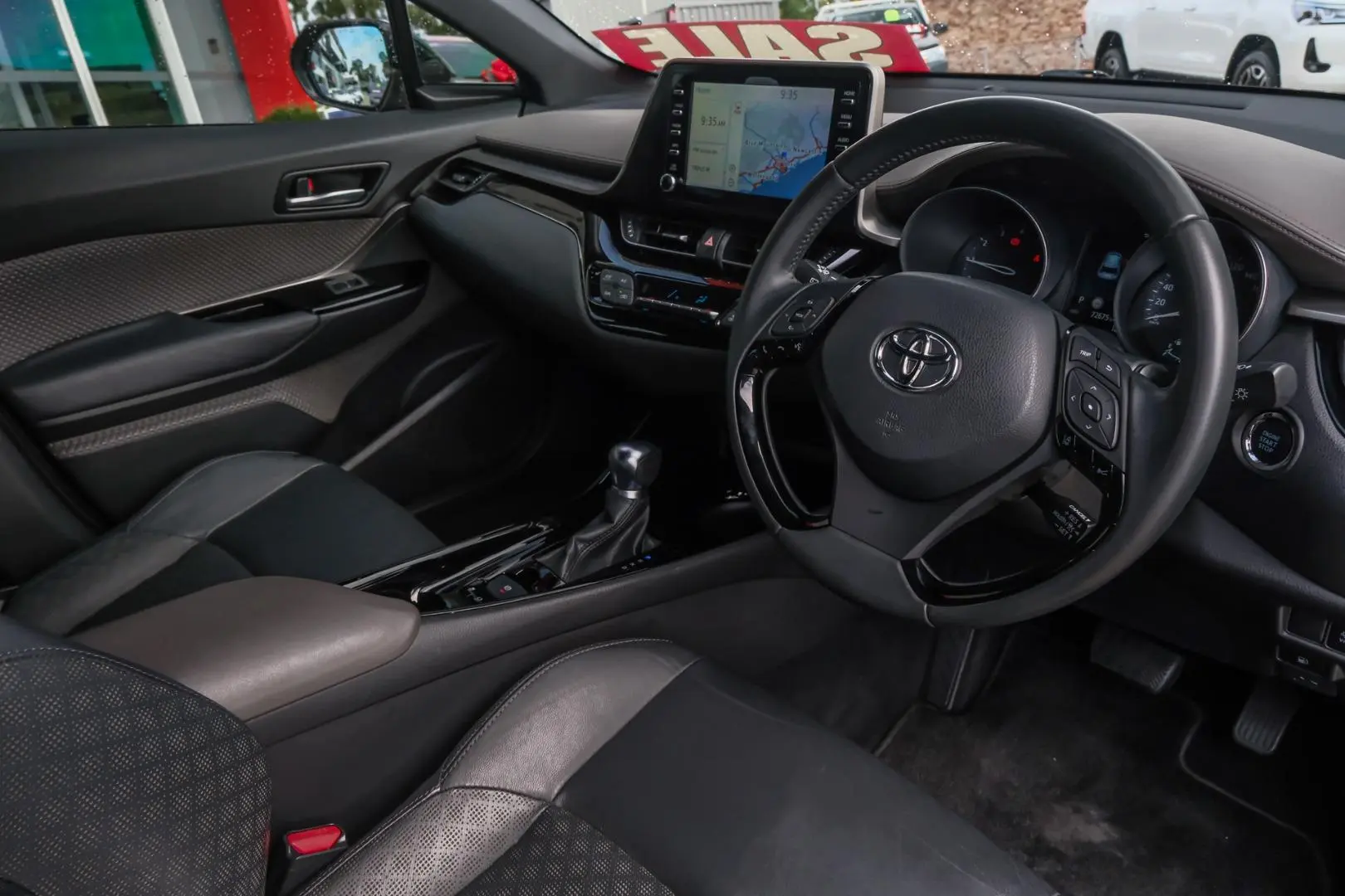 2021 Toyota C-HR Gallery Image 7