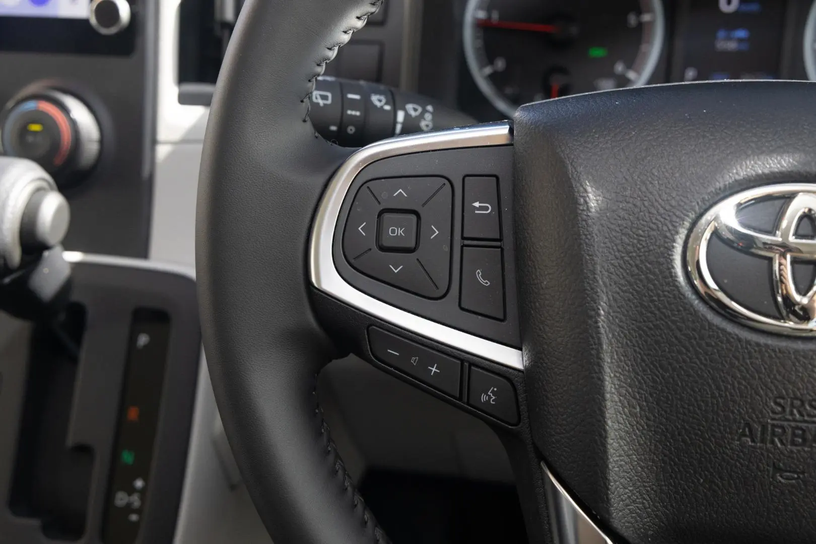 2024 Toyota Hiace Gallery Image 11