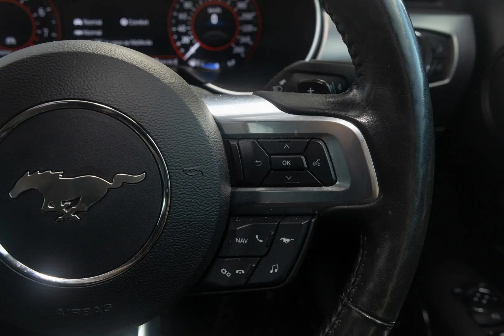 2020 Ford Mustang Gallery Image 12